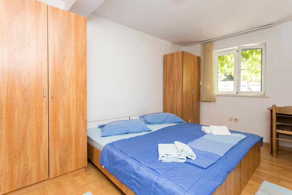 Hrvoje Place Apartment *
